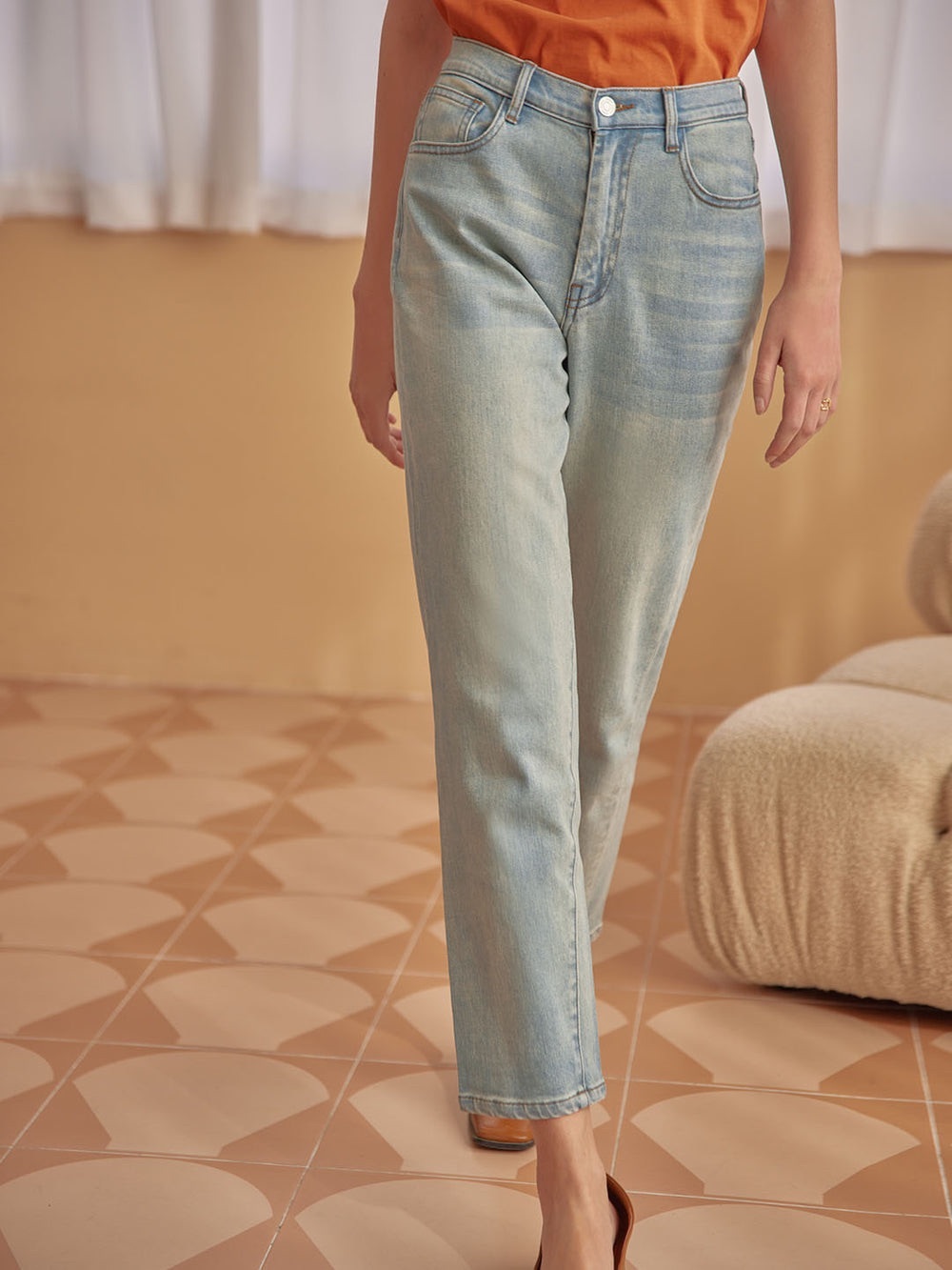 Women's Simple Retro Gemma High Waisted Jeans in Light Blue Wash 25
